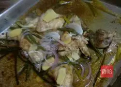 Illustration of how to make black pepper whole chicken 5