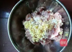 Illustration of how to make bitter melon stuffed with meat 3