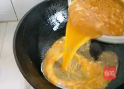 Fried eggs Illustration of how to do it 3