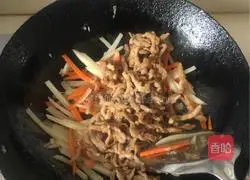 Fish Illustration of how to make shredded pork 5