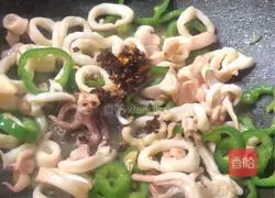 Illustration of Laoganma's method of firing squid 7