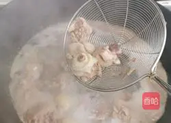 Illustration of how to make chestnut roasted chicken nuggets 7