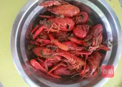 Illustration of how to make spicy crayfish 12