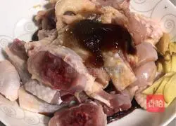 Cantonese Cordyceps Flowers, Shiitake Mushrooms and Red Date Chicken Illustration 3