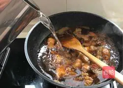 Illustration of home-cooked braised pork 10