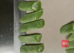 Illustration of how to make stir-fried green beans 2