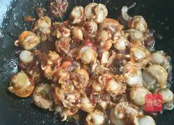 sauce Illustration of how to make fragrant clam meat 4