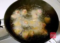 Illustration of how to make stir-fried chicken nuggets 4