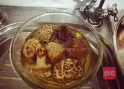 Illustration of how to hook a rabbit with a pig tail 2