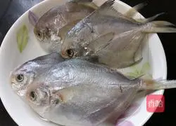 Illustration of how to make steamed white pomfret 1