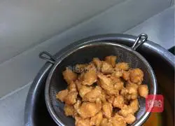 Illustration of how to make pork slices 14