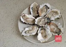 Illustration of how to make steamed oysters with garlic 1