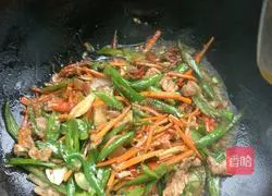 Illustration of how to make fried pork with pepper 4