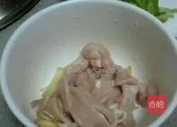 Illustration of how to make mushroom stew 2