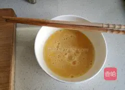 Illustration of how to make scrambled eggs with fresh mushrooms 3