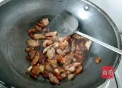 Illustration of how to make lettuce slices 5