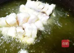 One fish, two meals (Part 1) Illustration of how to make grass carp with tomato sauce 4