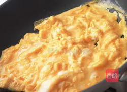 Illustration of how to make fried meat with pepper, ham, eggs and eggs 3