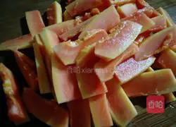 Illustration of how to make papaya and fried meat 4