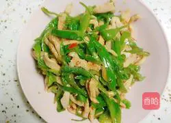 How to make green pepper shredded pork 5