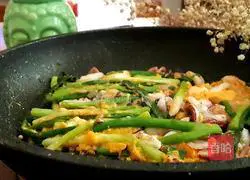 Illustration of how to make Korean seafood scallion pancake 9