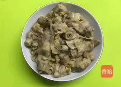 Illustration of the sour and appetizing beef stew with tomatoes 3