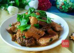 Illustration of how to make grass carp and eggplant stew 11