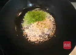 Illustration of grilled oysters with garlic, lemon and green pepper 12