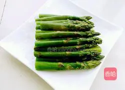 Illustration of how to make asparagus with oil 5