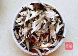 Illustration of how to make fried mushrooms with sliced ​​meat 1