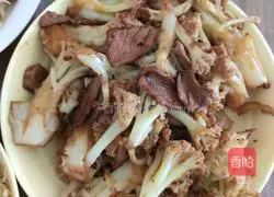 Illustration of how to make stir-fried cauliflower meat 4