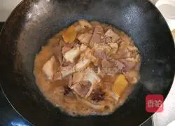 Illustration of twice-cooked pork 12