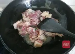 Illustration of how to make corn and duck legs stew 7