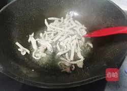 Illustration of how to make Tamagoyaki bento with green pepper and shredded pork 2