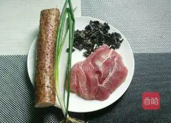 Stir-fried meat with yam and fungus Illustration of how to do it 1