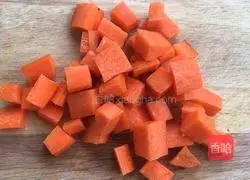 Illustration of how to make diced black fungus and broad bean cake 3