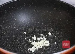 Illustration of how to make minced meat and diced potatoes 4