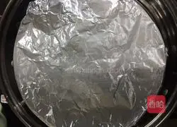 Illustration of how to make braised pork with pickles 11