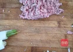 Illustration of how to make minced meat and mashed potatoes 1