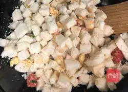 Illustration of how to make fried steamed buns 4