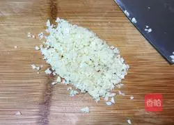 Illustration of how to make garlic shrimp 3