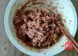 Illustration of how to make Qingbo meatballs 7