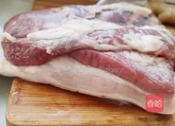 Illustration of how to make braised pork 1