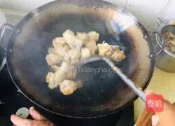 Illustration of braised chicken wing roots 3