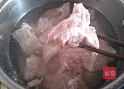 Illustration of how to make soy sauce bones 1