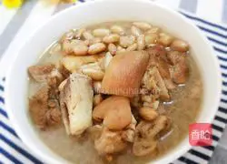 Illustration of how to make homemade peanuts and pig's feet 8