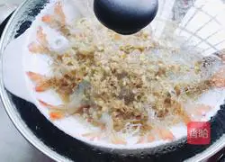 Illustration of how to make open-back shrimp with garlic vermicelli 11