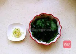 Illustration of how to make scrambled eggs with spinach 5
