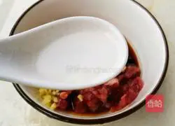 Nutritious and delicious pea stir-fried beef recipe 9