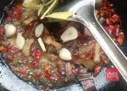 Illustration of how to stir-fry bacon with bracken 8